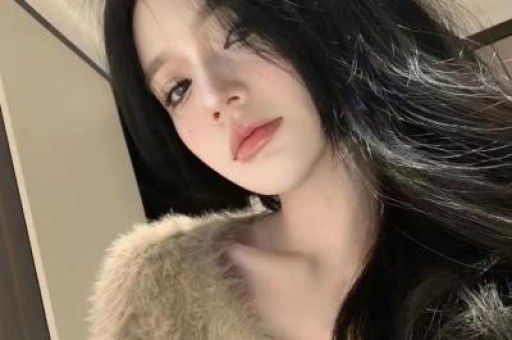 他是阿Sa的新婚丈夫曾是关智斌健身教练一节课高达2000港币