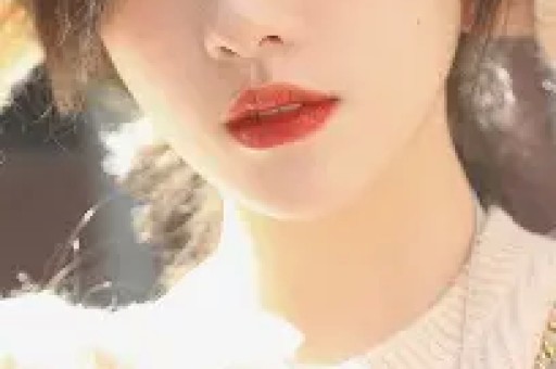 美女网红直播热度低迷索性直接睡觉张嘴模样让直播间热度破万