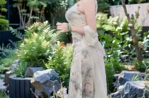 日韩MV与欧美MV有什么区别？从叙事、视觉和审美风格看